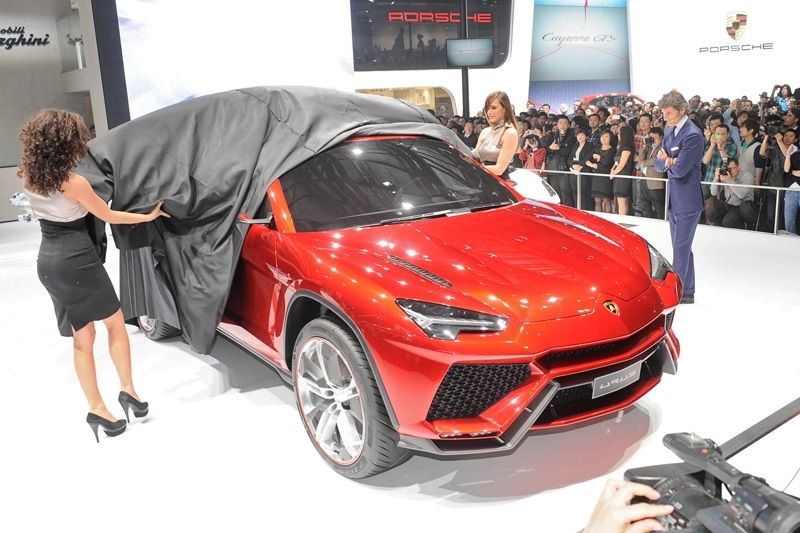 Lamborghini Uros, el toro en formato SUV, a la venta en 2018