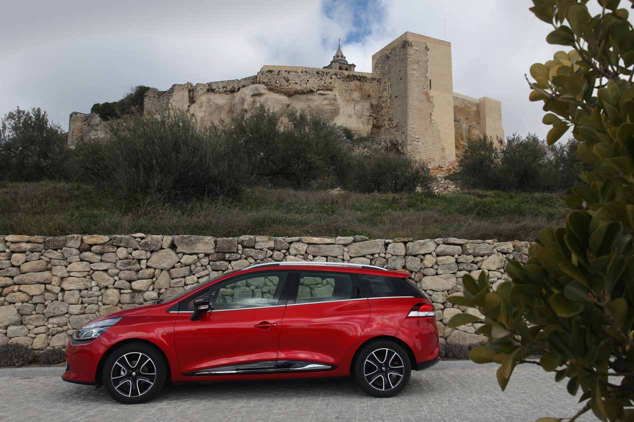 ¿Cuál es el mejor coche para la familia? ¿Un SUV o un familiar?