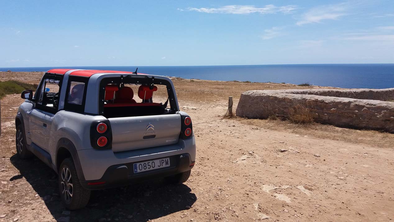 Con el nuevo Citroën e-Mehari por la isla de Formentera