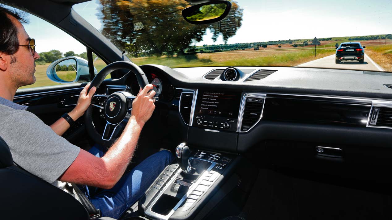 Jaguar F-Pace frente a Porsche Macan, SUV deportivos