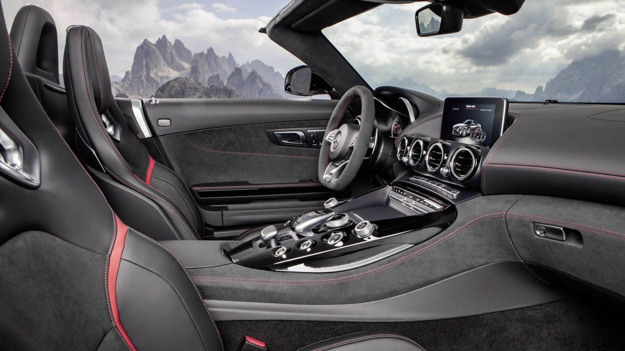 Mercedes AMG GT y GT C Roadster, de striptease en el Salón de París