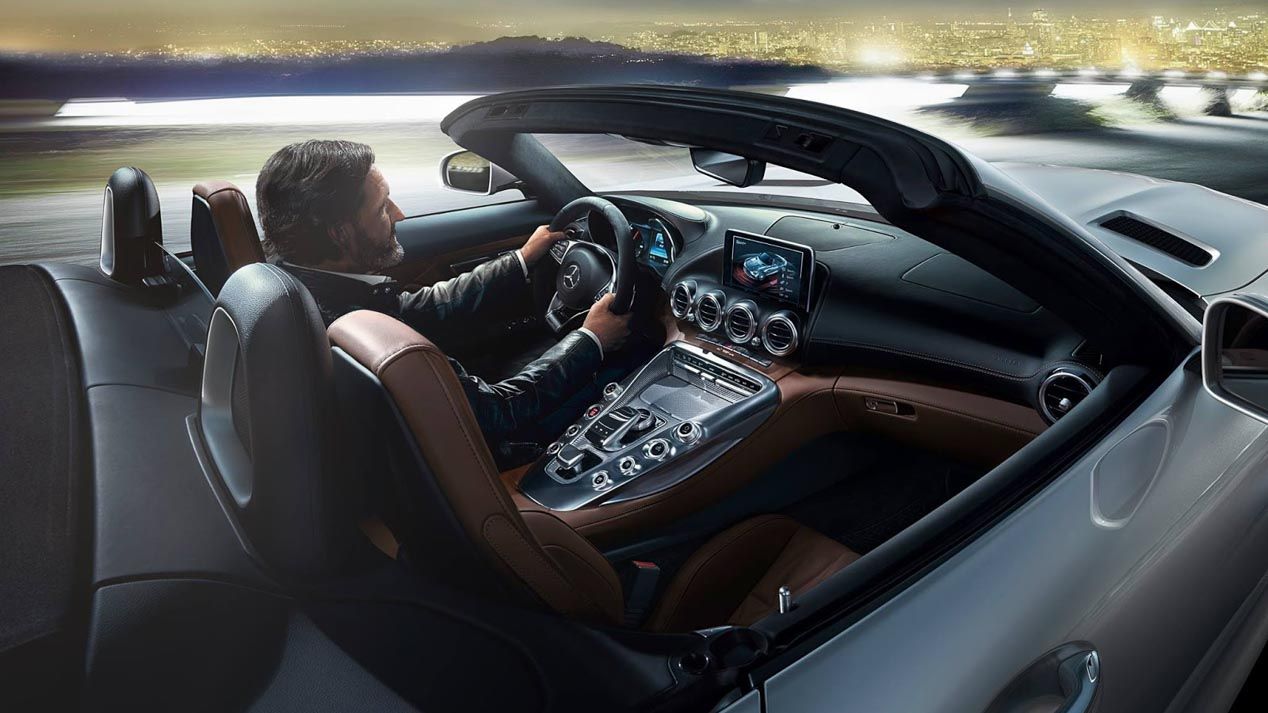 Mercedes AMG GT y GT C Roadster, de striptease en el Salón de París