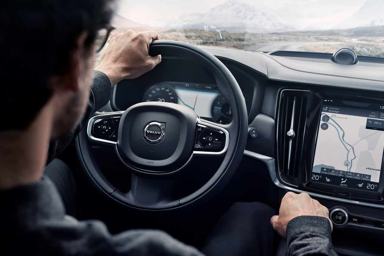 Volvo V90 Cross Country: así es el gran familiar aventurero