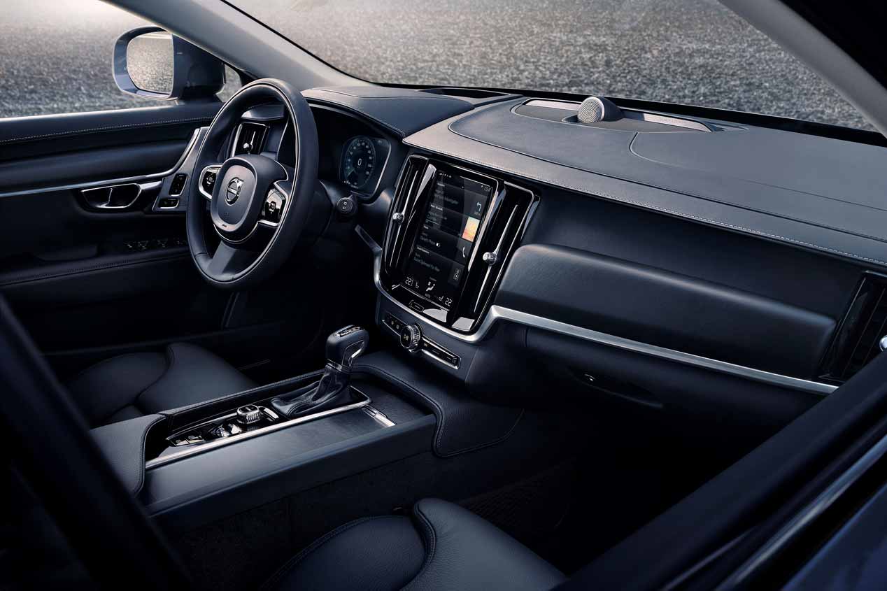 Volvo V90 Cross Country: así es el gran familiar aventurero