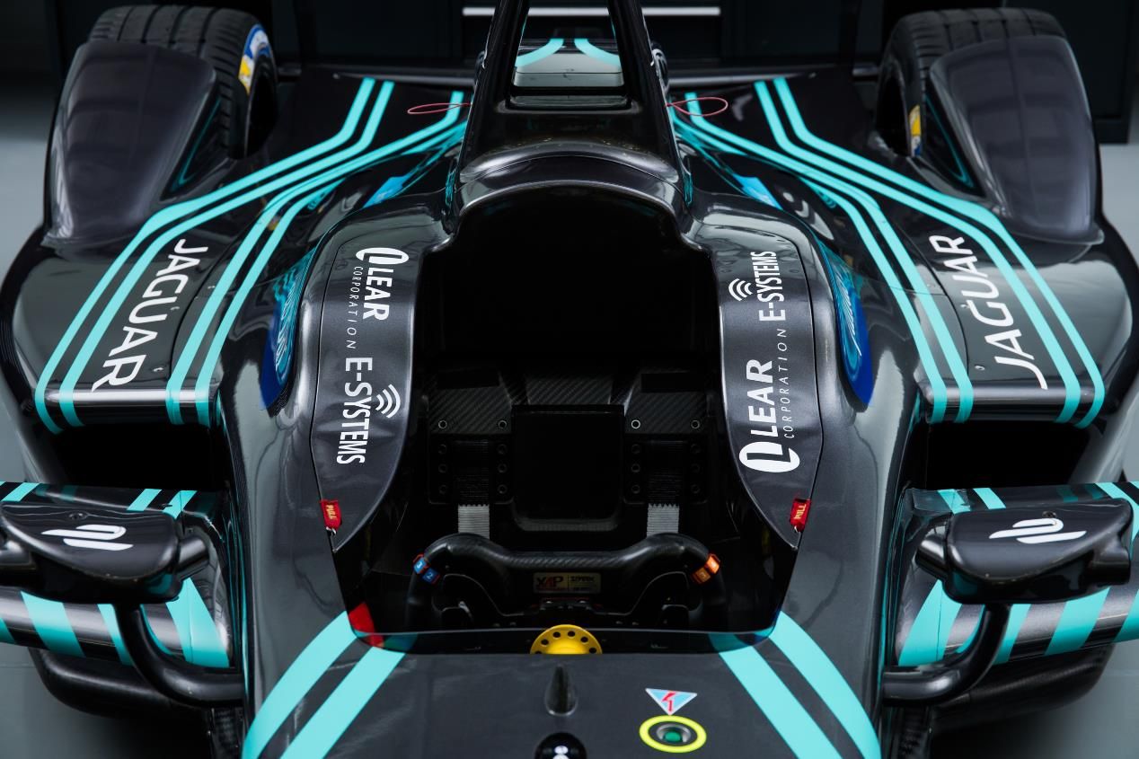 Jaguar regresa al mundo de la competición