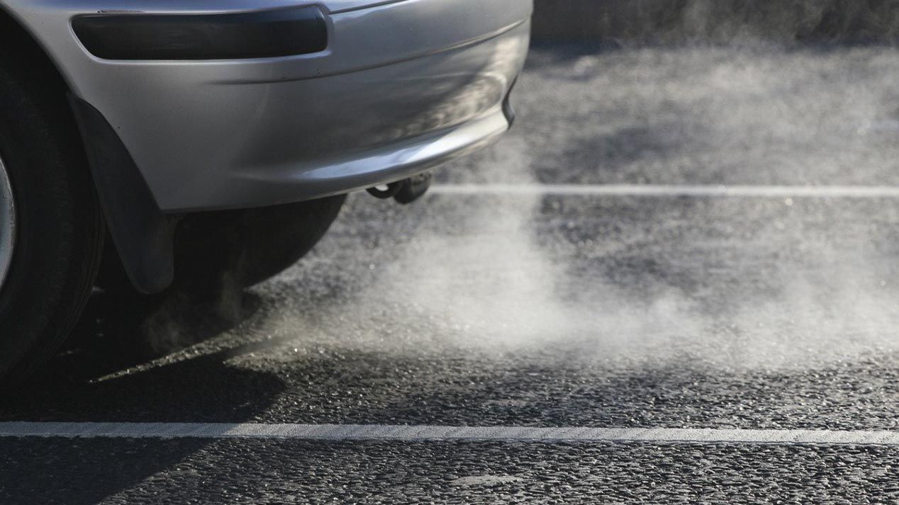 Trucos para lavar, revisar y dejar el coche a punto después de las vacaciones