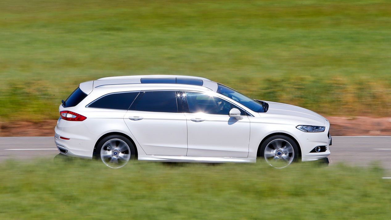 Ford Mondeo Sportbreak 2.0 TDCI-180 Poweshift AWD contra Skoda Superb 2.0 TDI-190 DSG 4x4, generalistas de altas miras