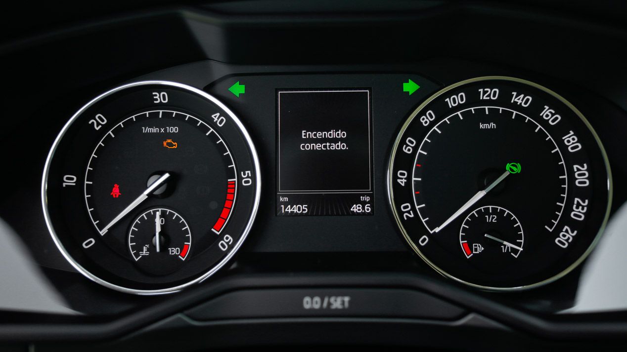 Ford Mondeo Sportbreak 2.0 TDCI-180 Poweshift AWD contra Skoda Superb 2.0 TDI-190 DSG 4x4, generalistas de altas miras