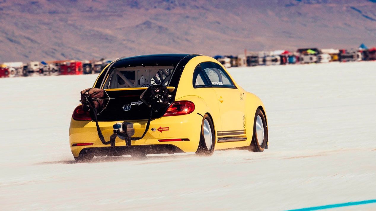 Un Volkswagen Beetle a más de 330 km/h