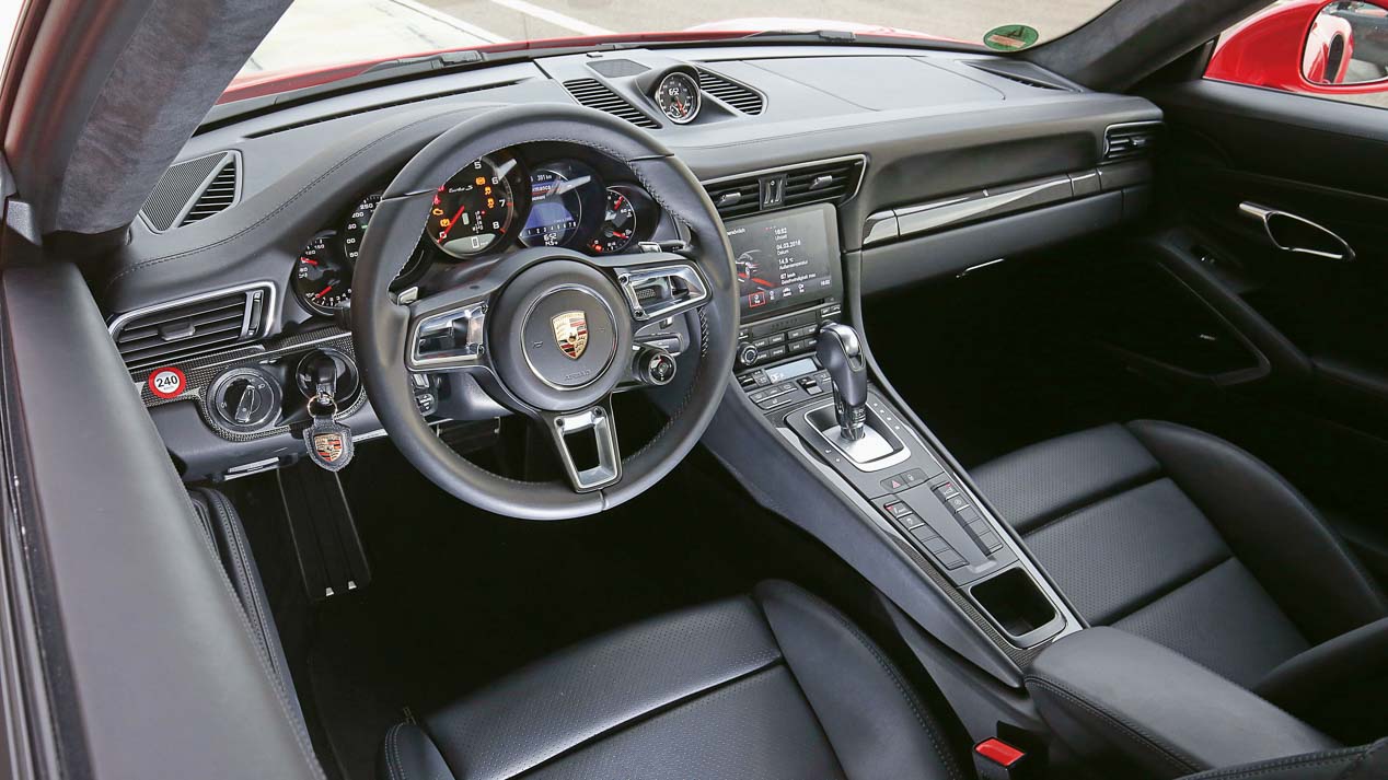 Porsche 911 Turbo S, Lamborghini Huracan V10 y Audi R8 V10 Plus
