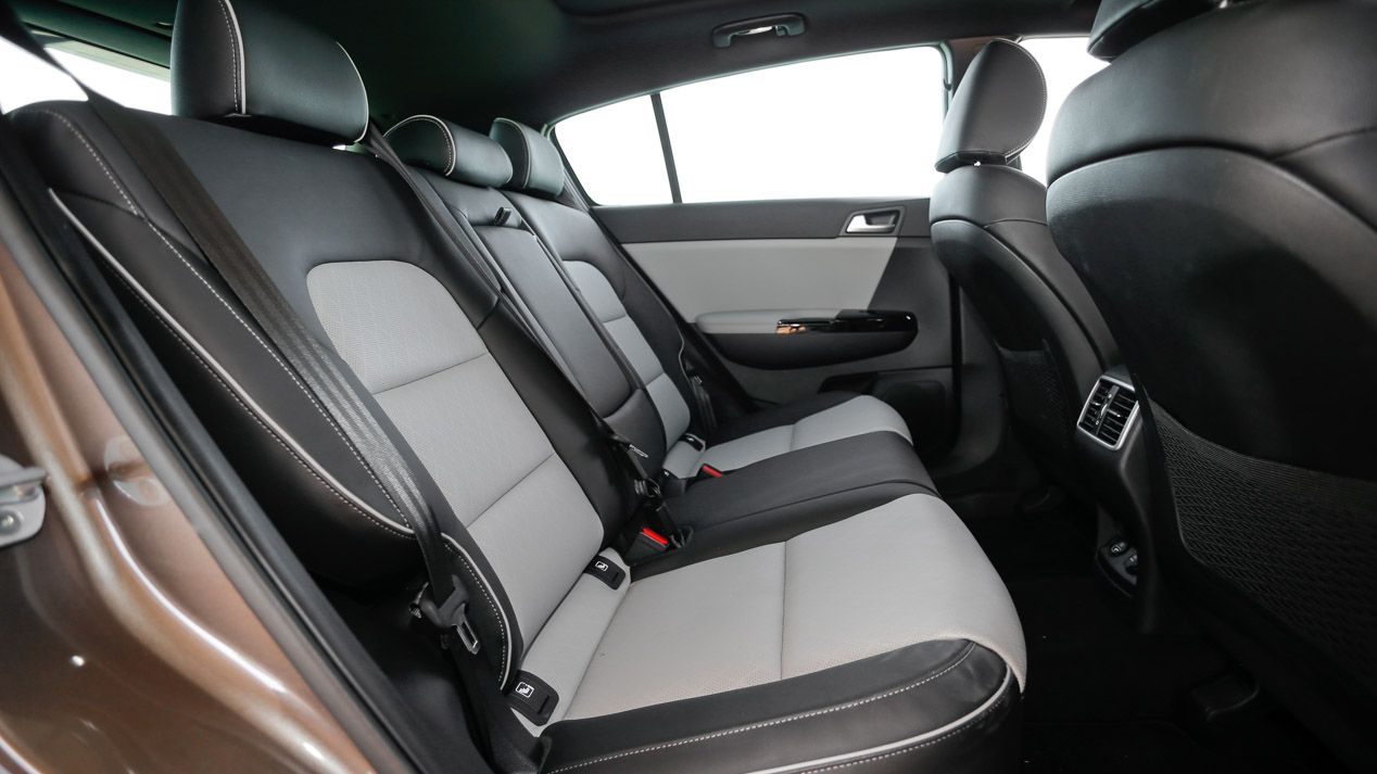 Duelo SUV Kia Niro – Kia Sportage: qué me conviene ¿Hibrido o Diesel?