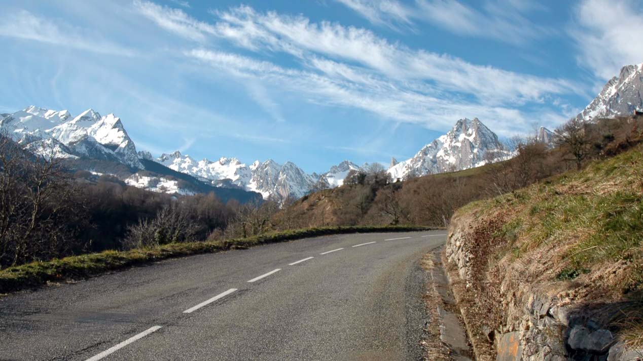 Estas son las rutas que prefieren los españoles para conducir por el extranjero