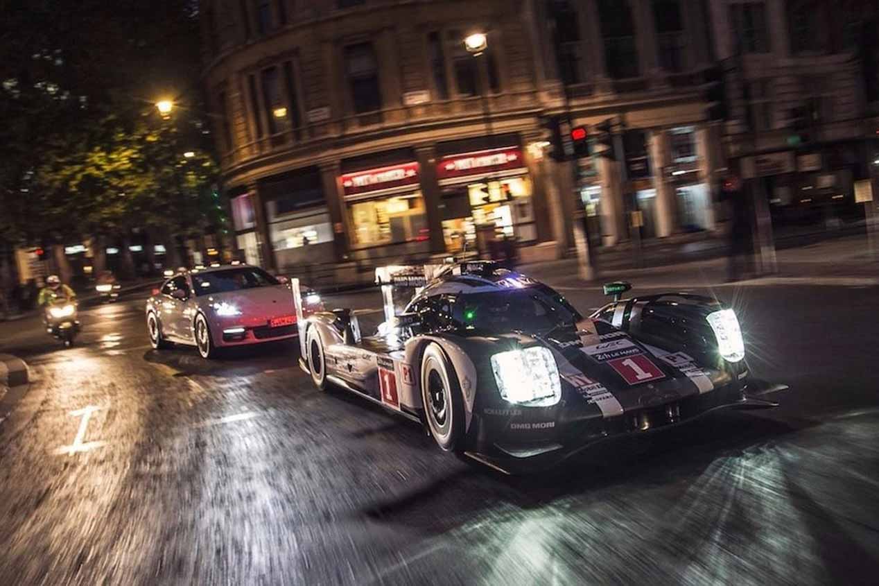 El Porsche Panamera 4 E-Hybrid y el 919 Hybrid por las calles de Londres
