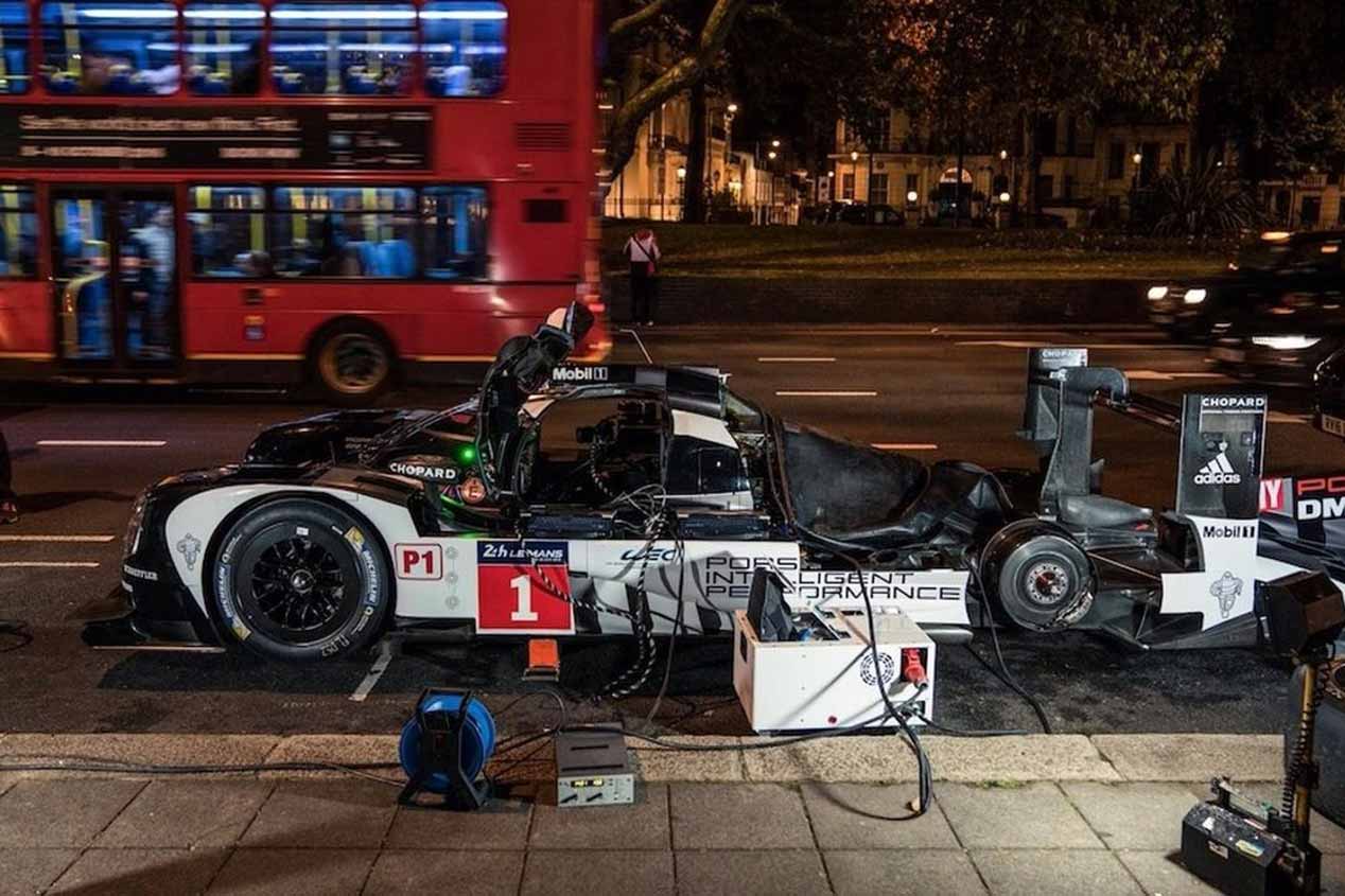 El Porsche Panamera 4 E-Hybrid y el 919 Hybrid por las calles de Londres