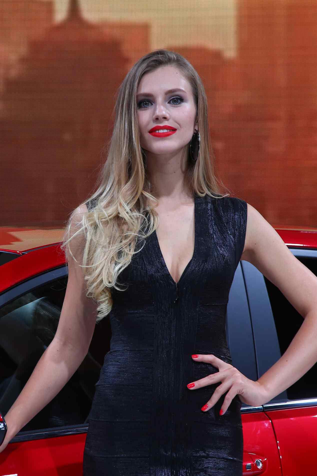 Las chicas del Salón de París 2016
