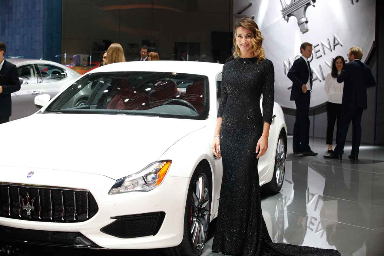 Las chicas del Salón de París 2016