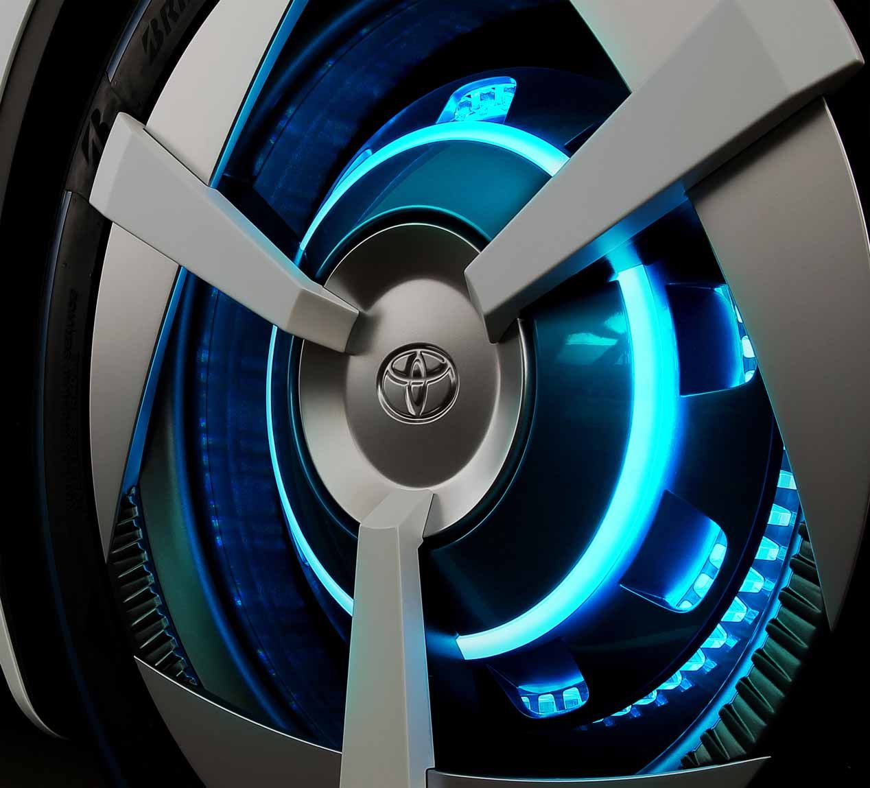 El Toyota FCV Plus, da más que llevarte en coche