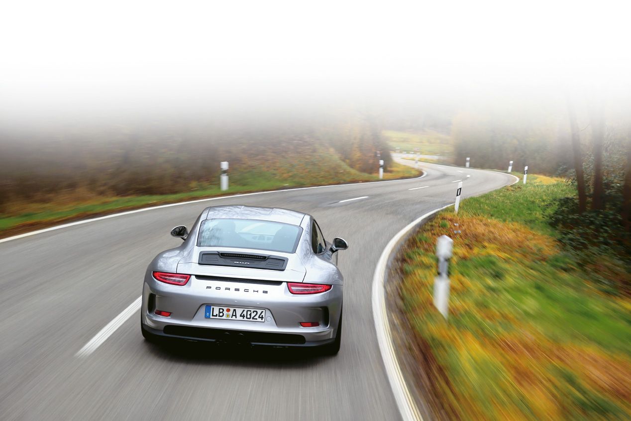 Prueba del Porsche 911 R, toda una bestia
