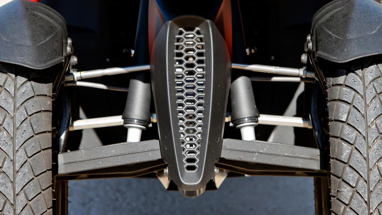 ¿Qué elegir un coche o una moto de cuatro ruedas?