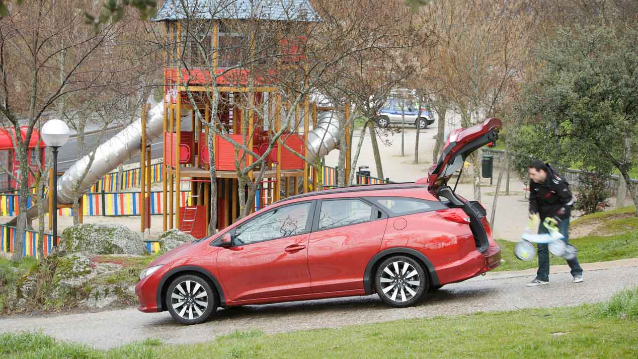 Los coches compactos familiares con más maletero