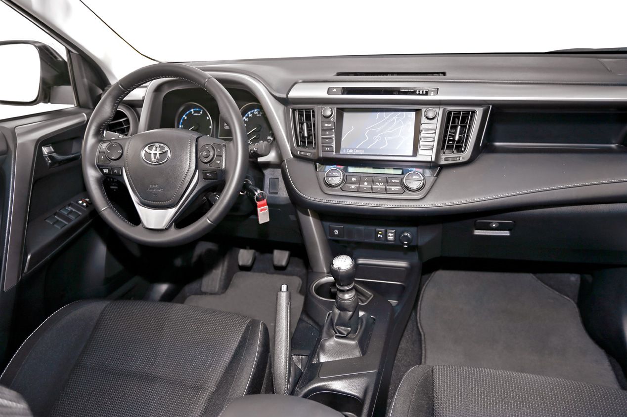 VW Tiguan 2.0 TDI 150 4x2 y Toyota RAV4 150D 4x2
