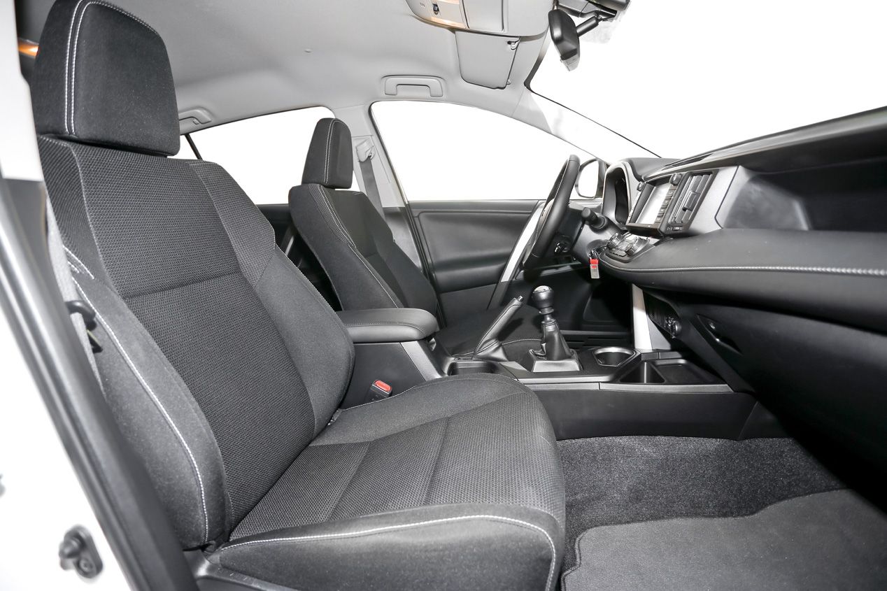 VW Tiguan 2.0 TDI 150 4x2 y Toyota RAV4 150D 4x2