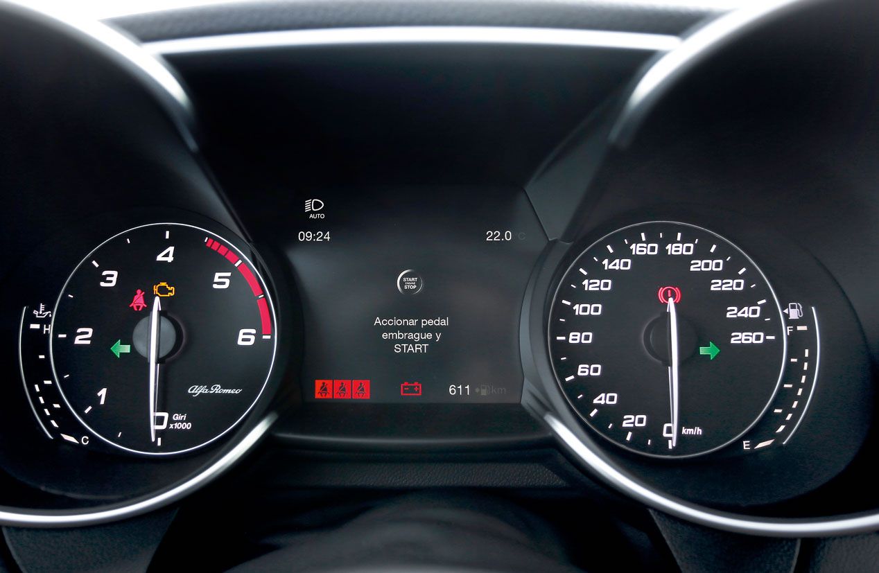 Alfa Romeo Giulia 2.2 Diesel vs Renault Talisman 1.6 dCi Twin Turbo