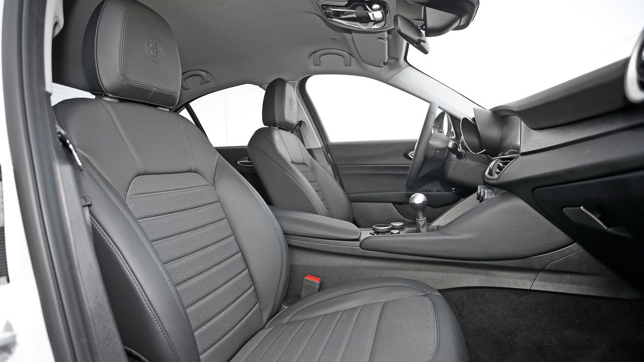 Alfa Romeo Giulia 2.2 Diesel vs Renault Talisman 1.6 dCi Twin Turbo