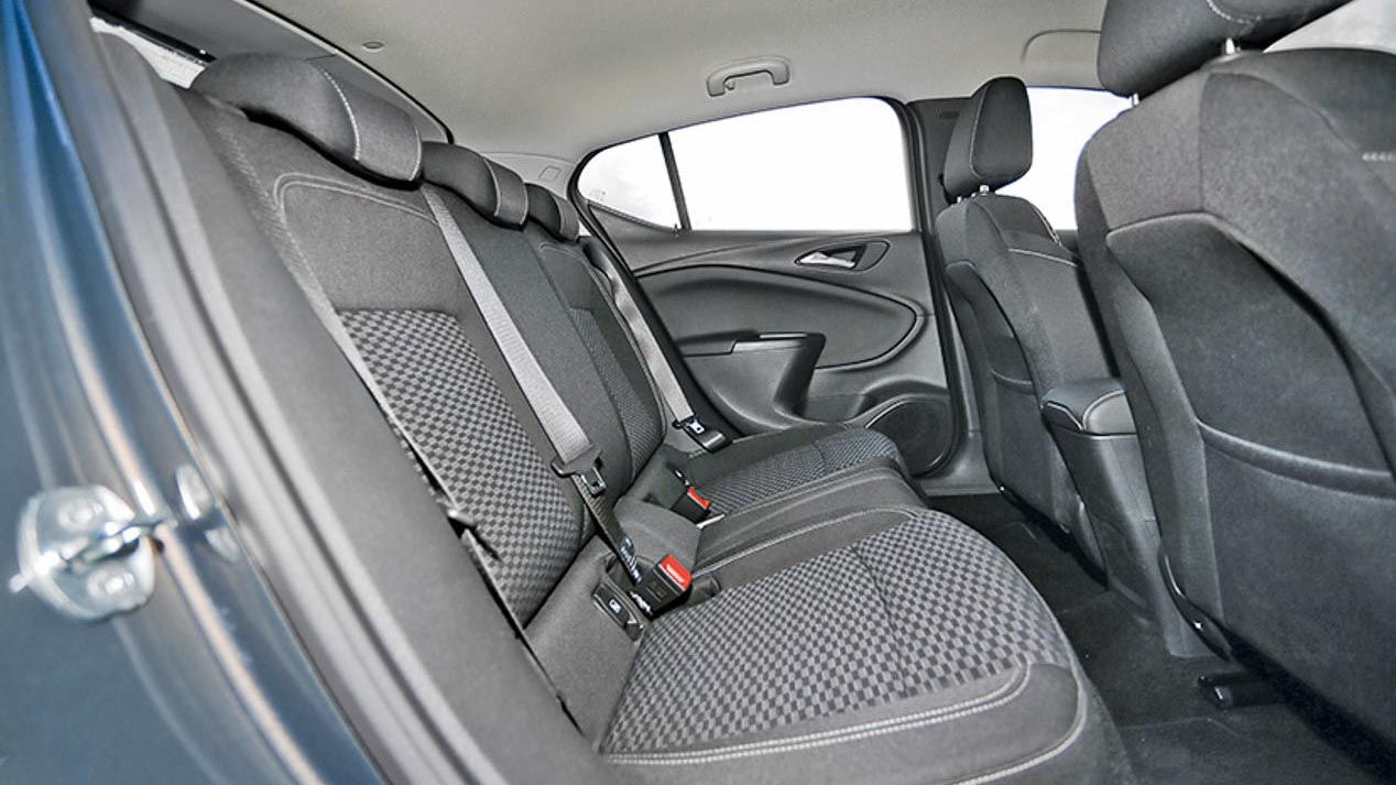 Opel Astra 1.4 Turbo & Seat León 1.4