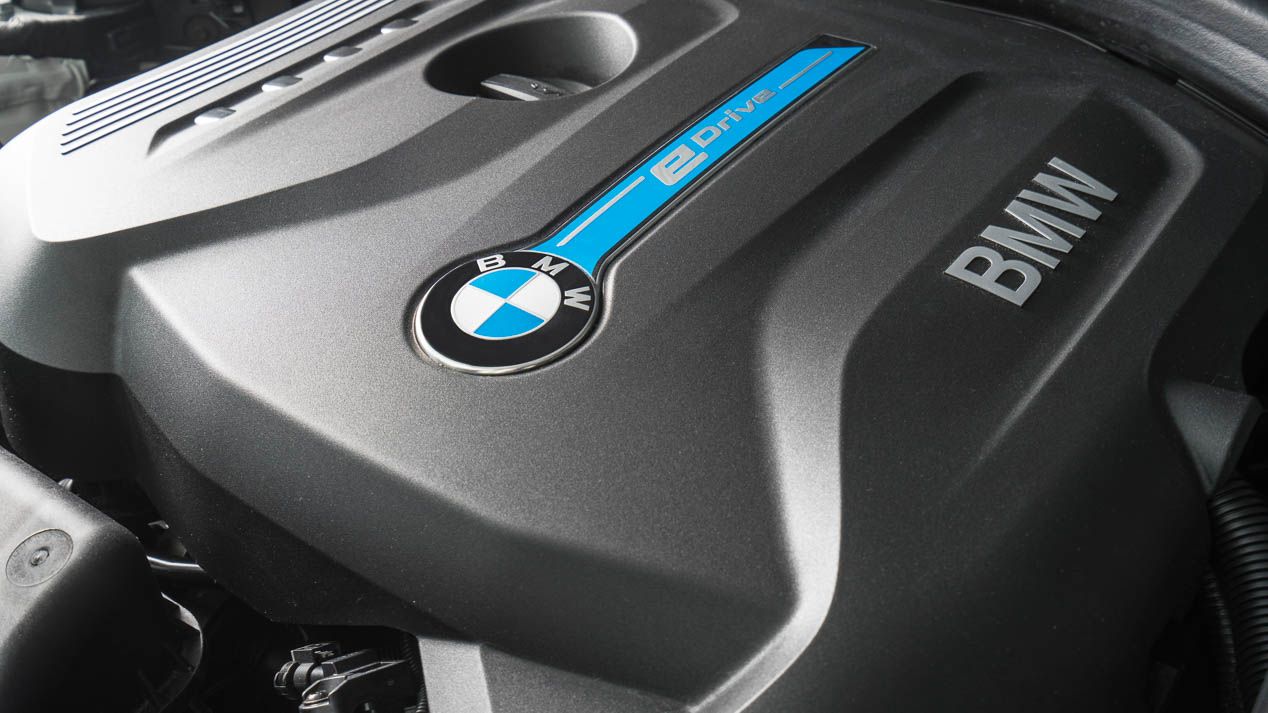 Probamos el nuevo BMW 330e, un Serie 3 muy especial