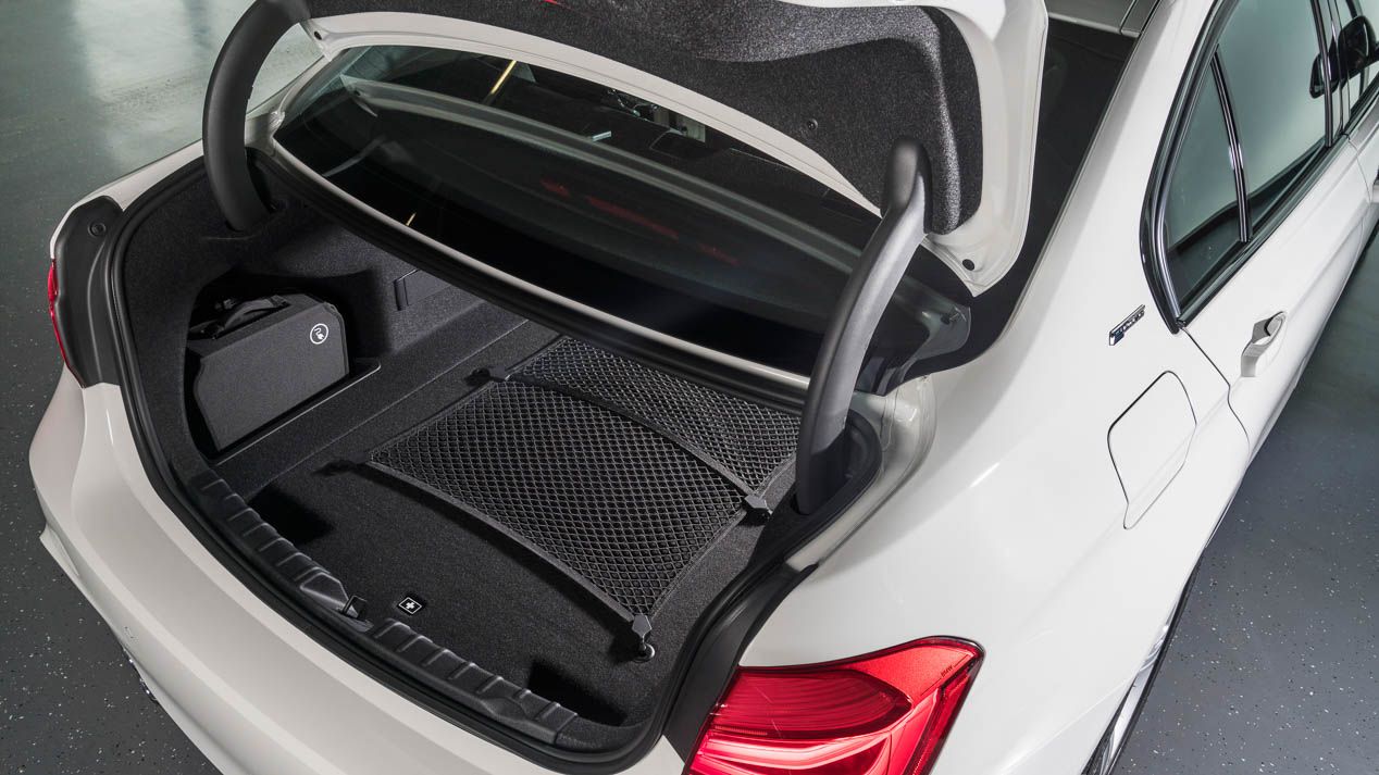 Probamos el nuevo BMW 330e, un Serie 3 muy especial