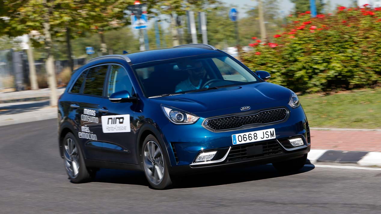 Kia Niro Vs Toyota Prius. Buscamos el mejor híbrido