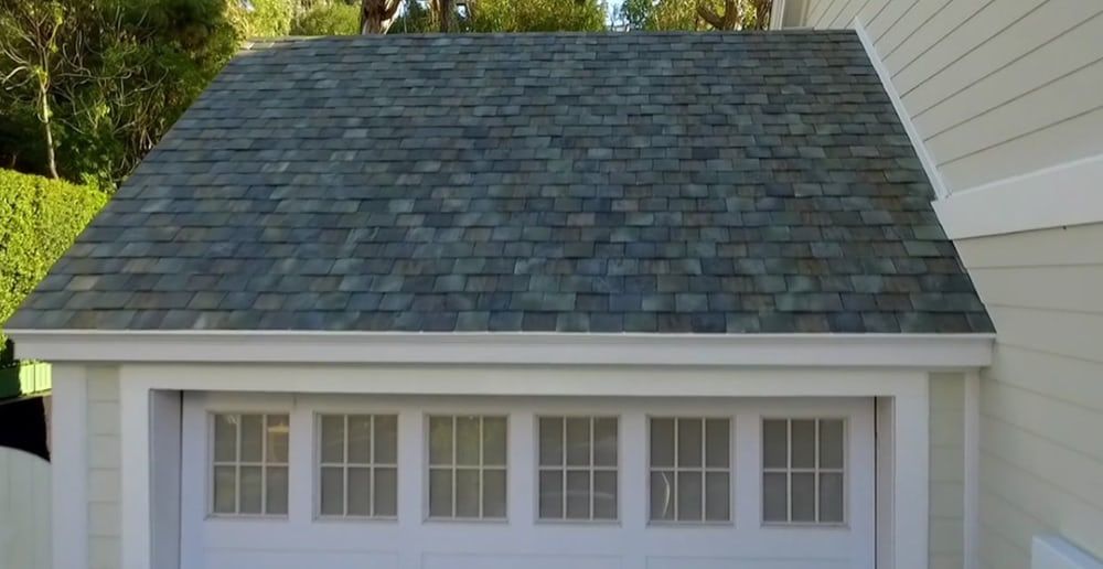 Paneles solares 'invisibles', la última invención de Tesla