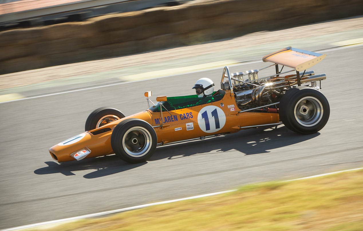 Pedro de la Rosa, al volante del McLaren M10A en el Jarama