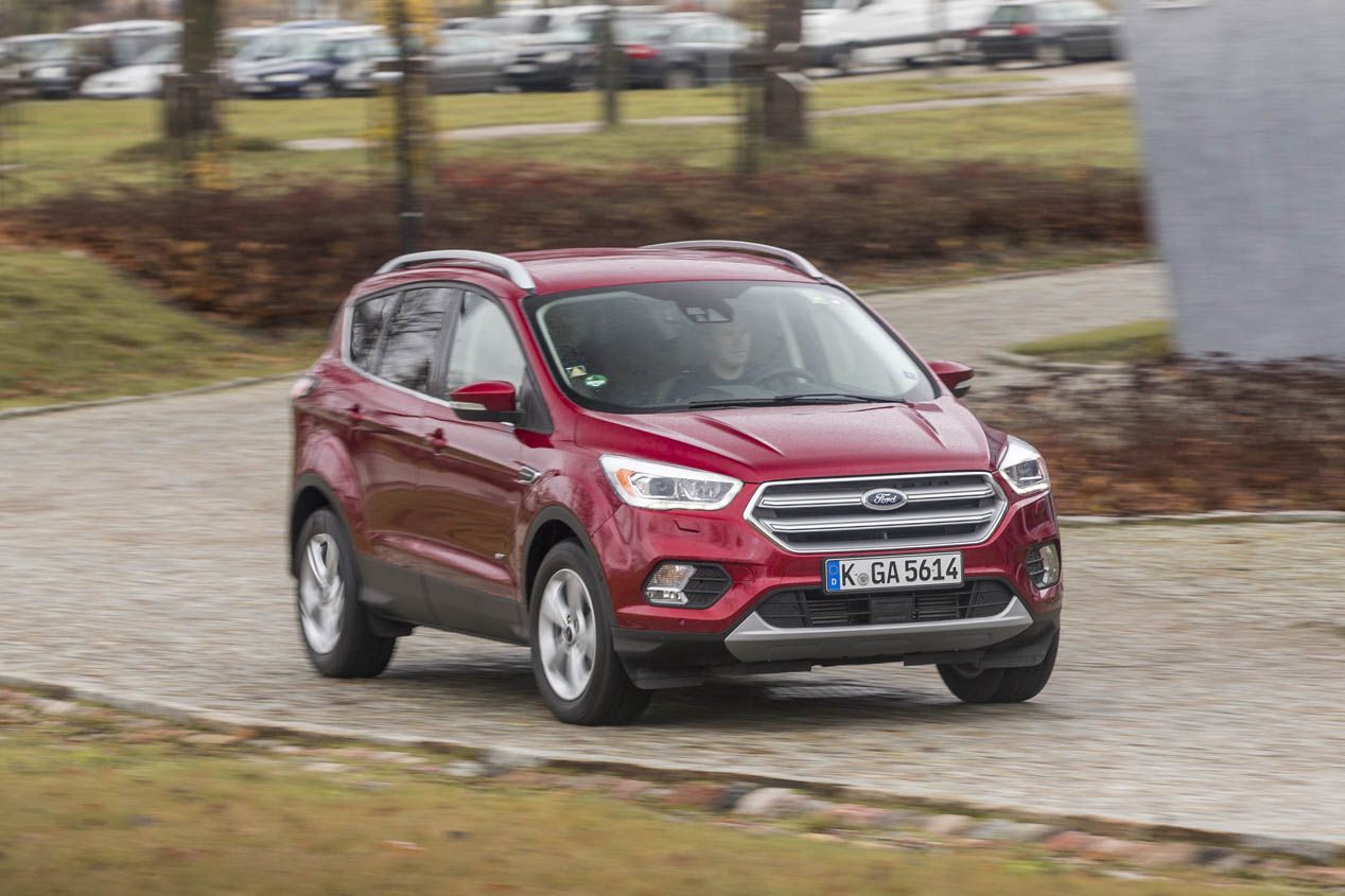 Ford Kuga 2017, al volante de su actualización