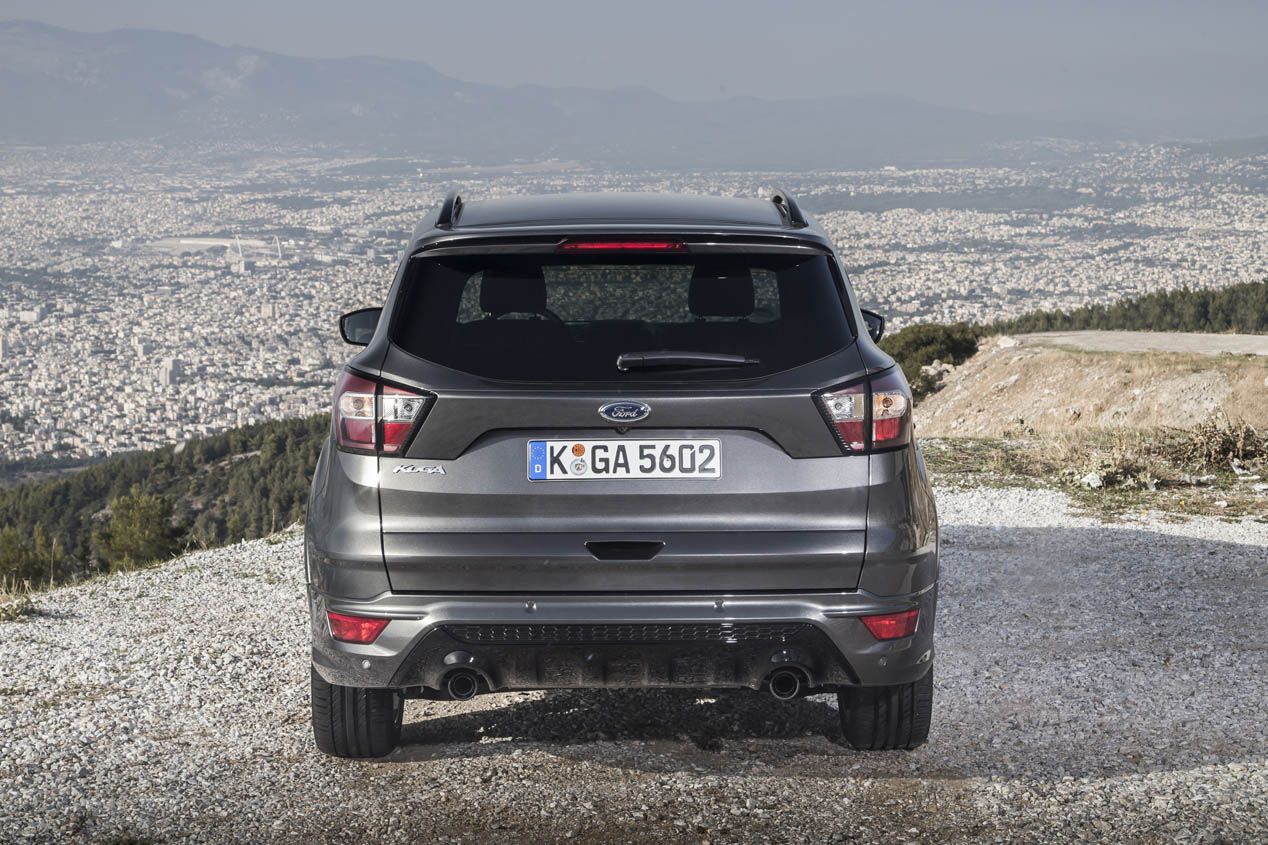Ford Kuga 2017, al volante de su actualización