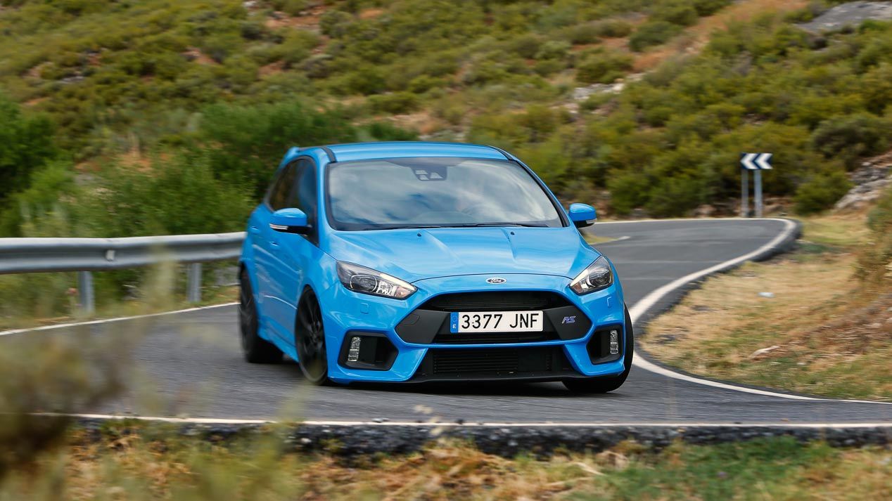 Honda Civic Type R, Ford Focus RS y Seat León Cupra, ¿cuál es el mejor deportivo?