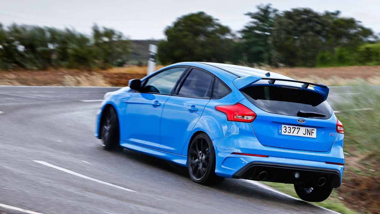 Honda Civic Type R, Ford Focus RS y Seat León Cupra, ¿cuál es el mejor deportivo?