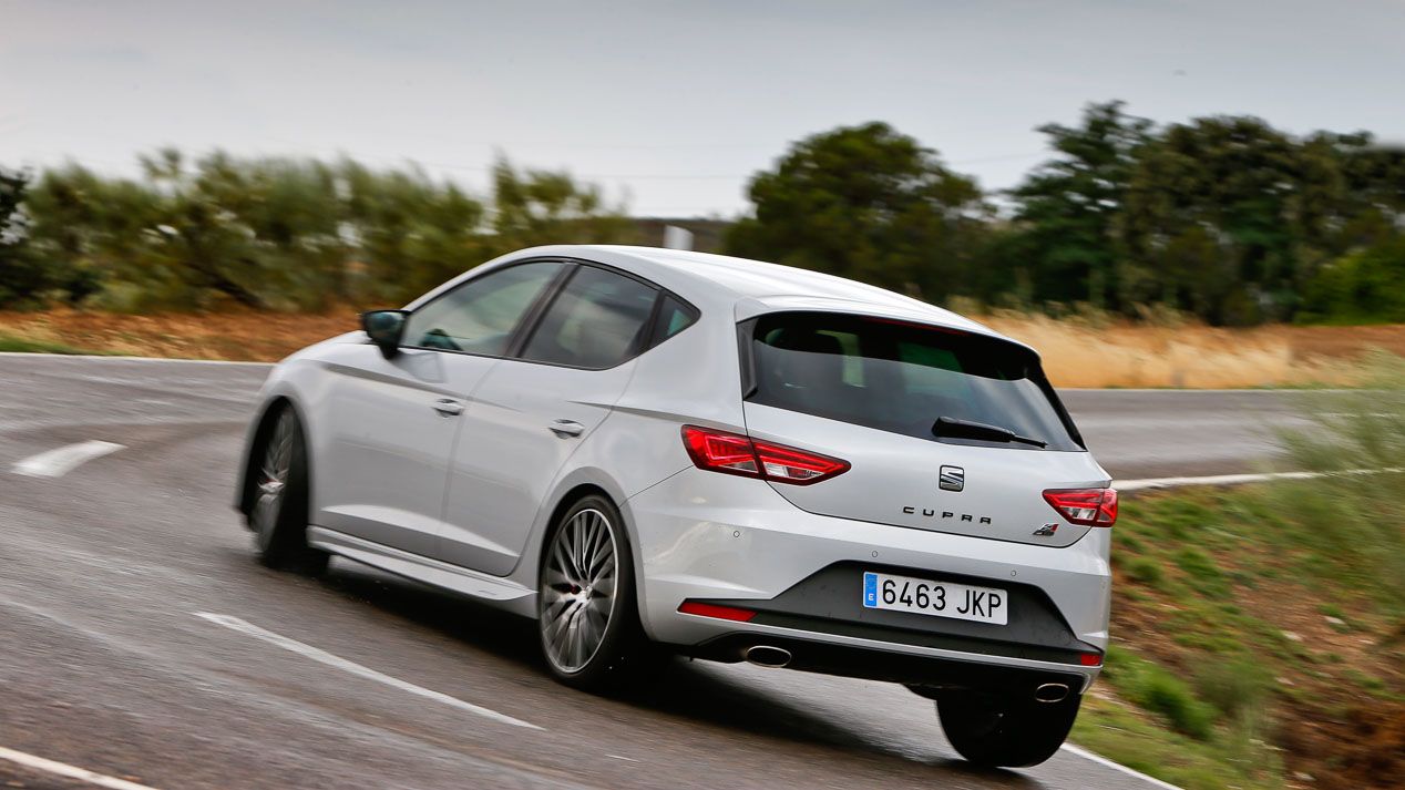 Honda Civic Type R, Ford Focus RS y Seat León Cupra, ¿cuál es el mejor deportivo?