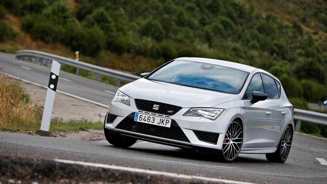 Honda Civic Type R, Ford Focus RS y Seat León Cupra, ¿cuál es el mejor deportivo?