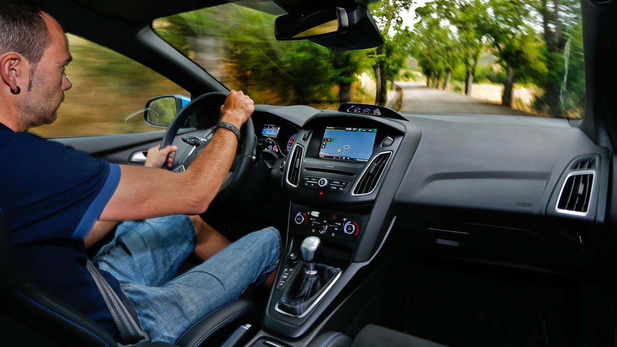Honda Civic Type R, Ford Focus RS y Seat León Cupra, ¿cuál es el mejor deportivo?