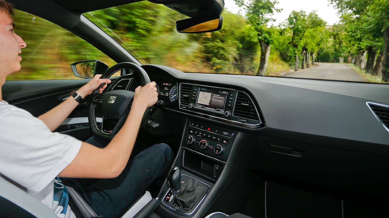 Honda Civic Type R, Ford Focus RS y Seat León Cupra, ¿cuál es el mejor deportivo?