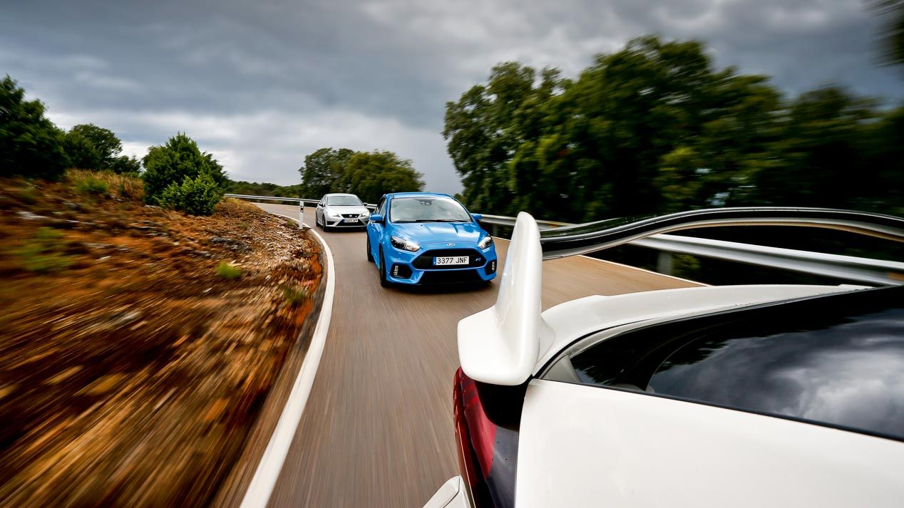 Honda Civic Type R, Ford Focus RS y Seat León Cupra, ¿cuál es el mejor deportivo?