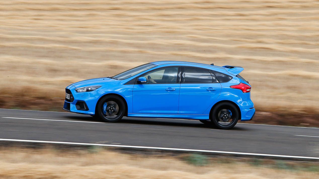Honda Civic Type R, Ford Focus RS y Seat León Cupra, ¿cuál es el mejor deportivo?