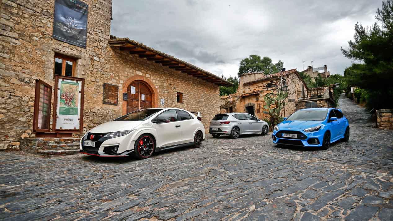 Honda Civic Type R, Ford Focus RS y Seat León Cupra, ¿cuál es el mejor deportivo?