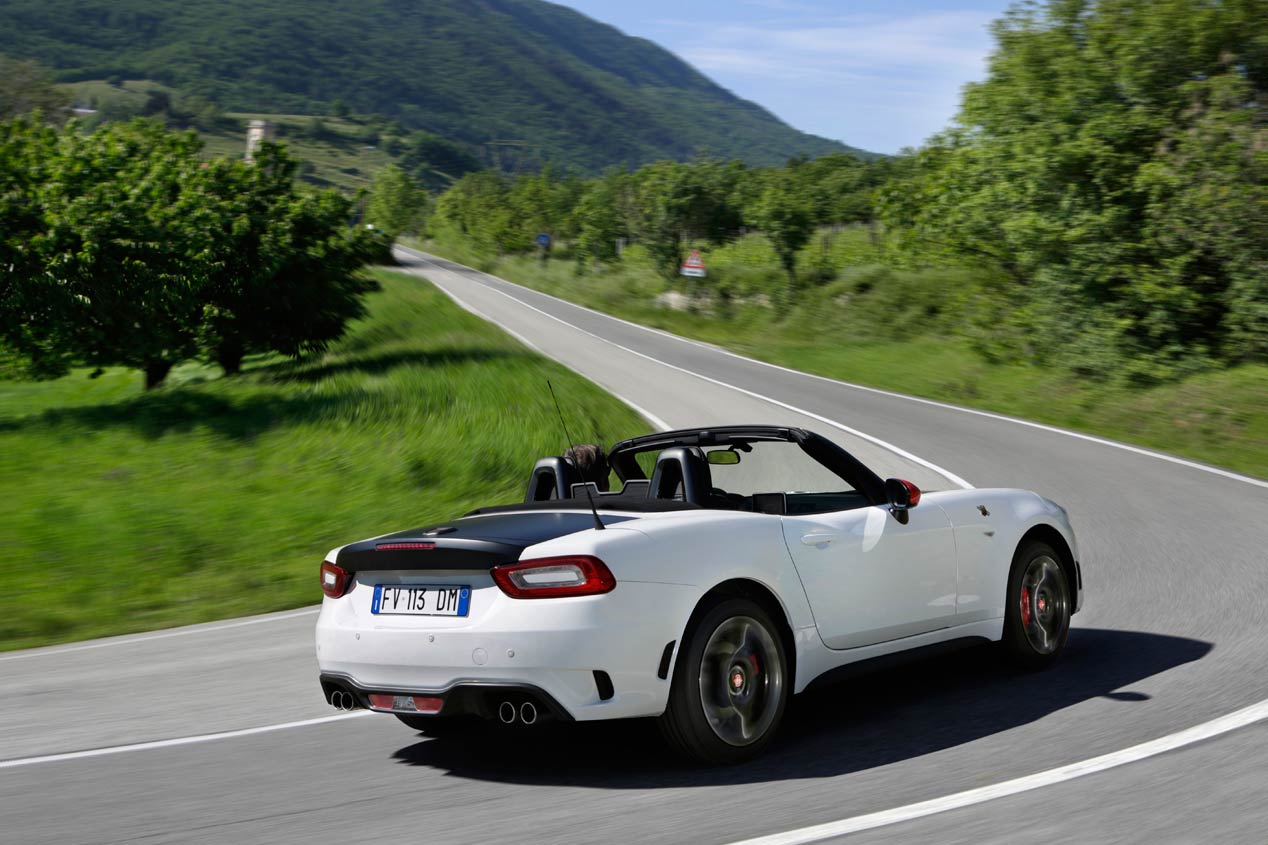 Abarth 595 Competizione y 124 Spider, dos deportivos muy diferentes