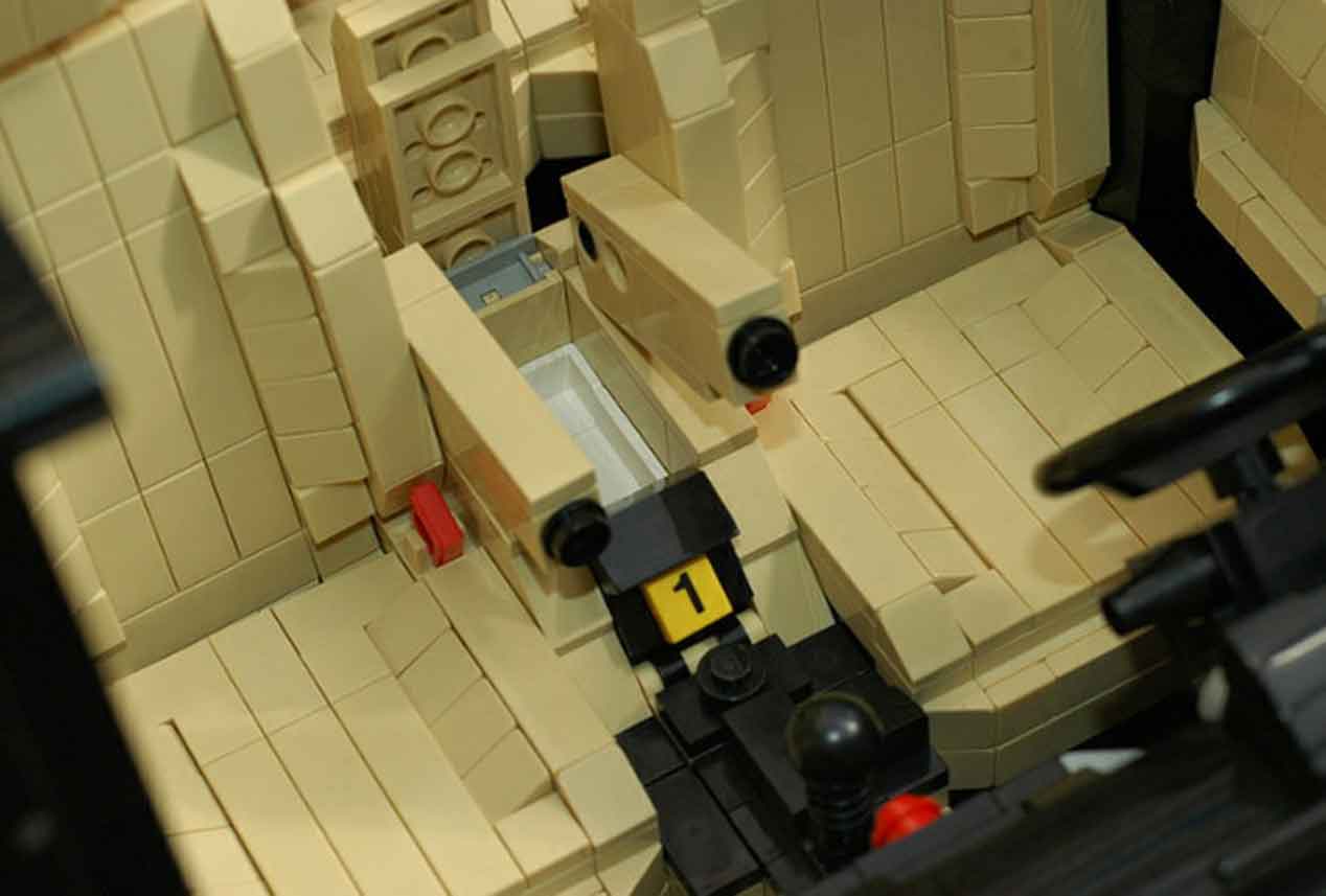 Un Land Rover Discovery 3 y un Jeep Wrangler Rubicon hechos con piezas de lego