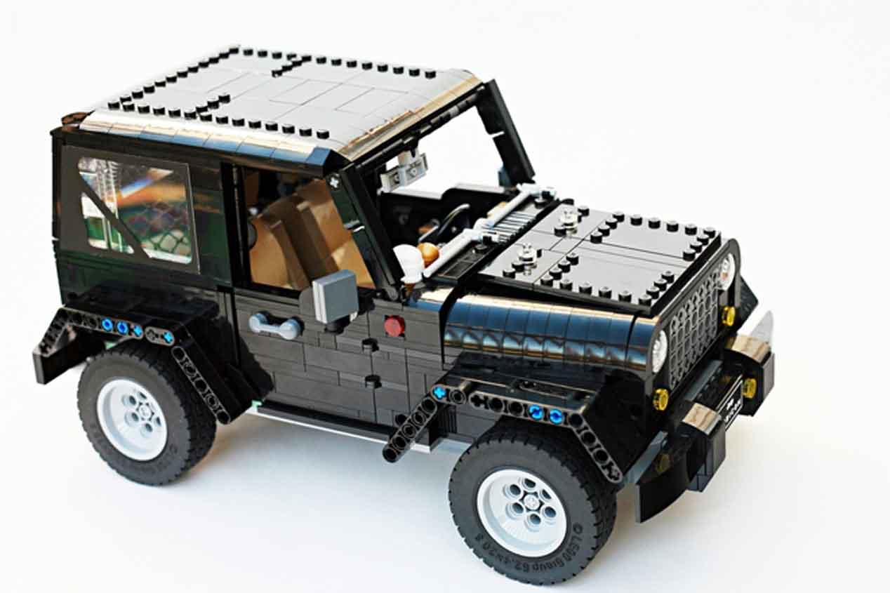 Un Land Rover Discovery 3 y un Jeep Wrangler Rubicon hechos con piezas de lego
