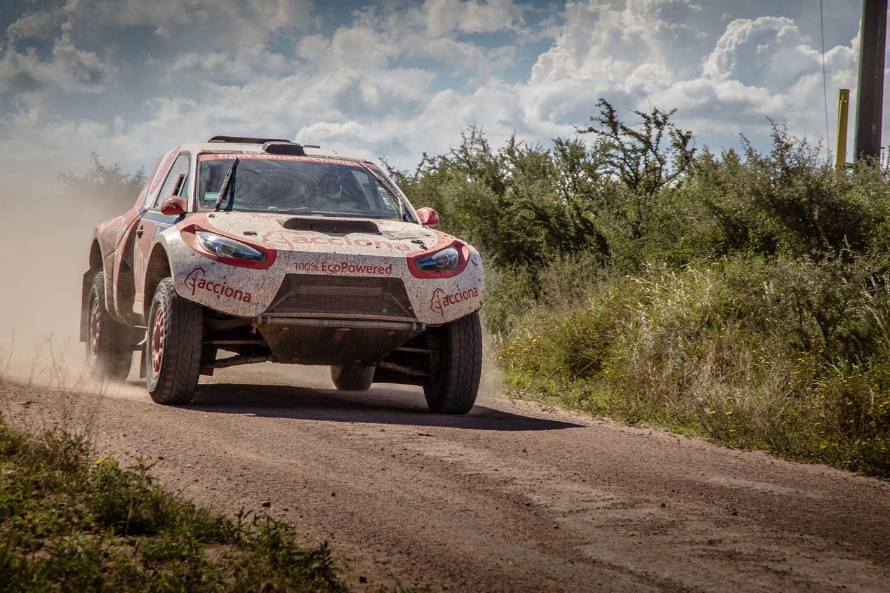 Acciona y su coche eléctrico en el Dakar 2017