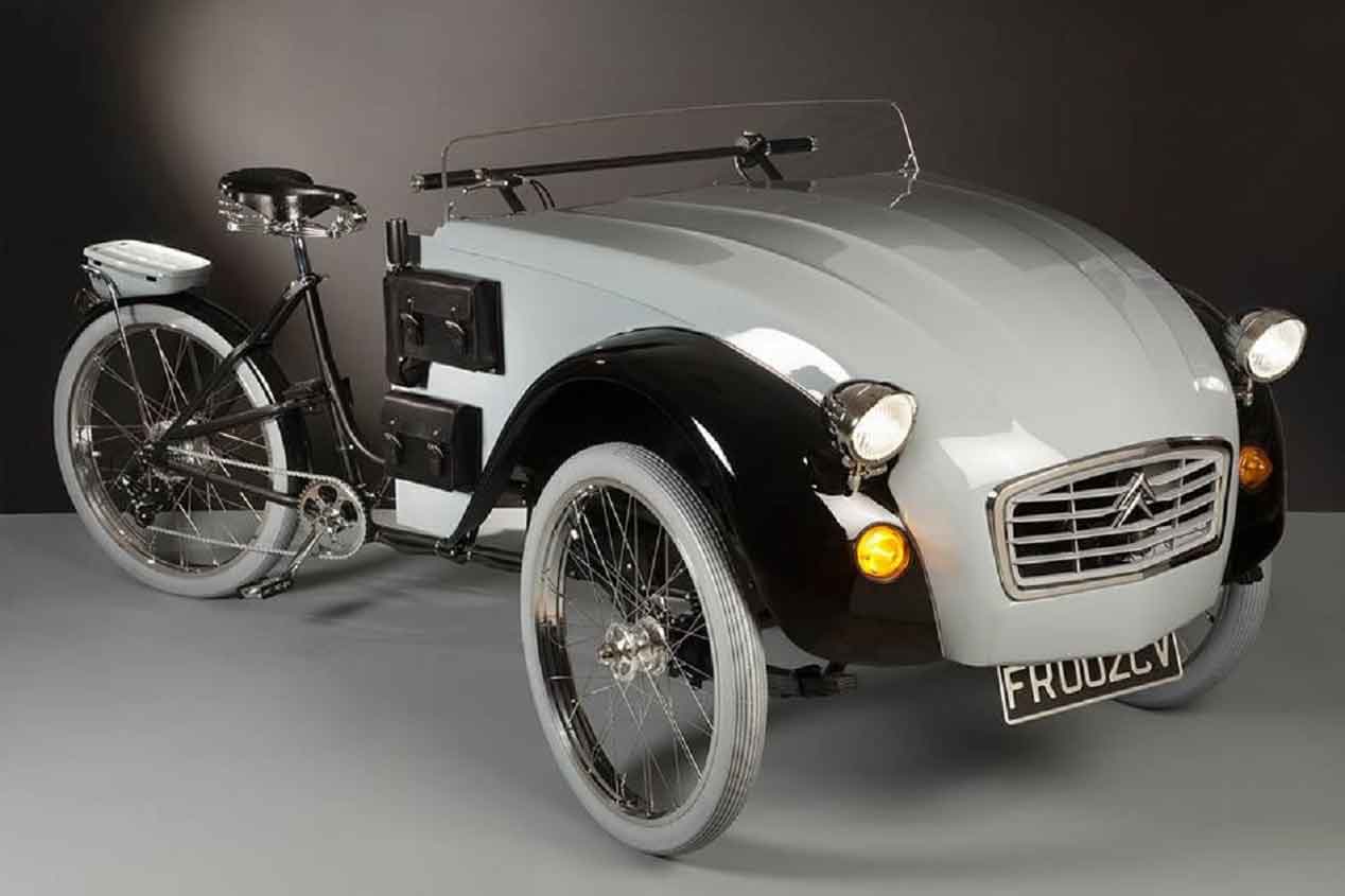 Un Citroën 2 CV... que se mueve a golpe de pedal